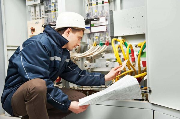 Dịch vụ bảo trì hệ thống điện công nghiệp